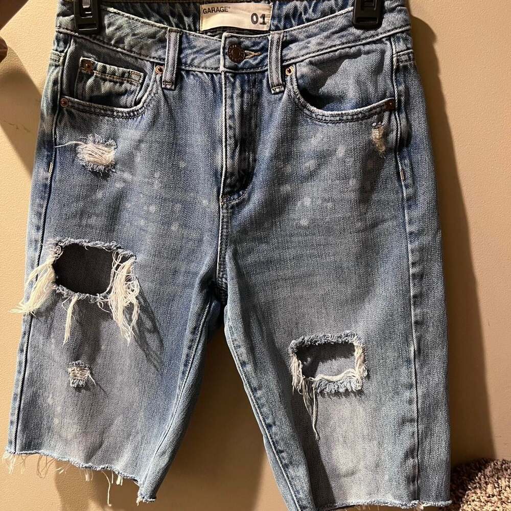 Garage Distressed Cut Off Mom Jean Bermuda Shorts